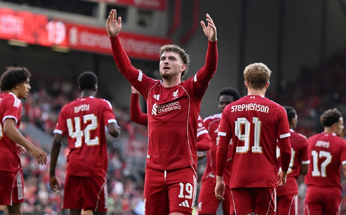 Liverpul İspaniya təmsilçisi üzərində böyükhesablı qələbə qazanıb