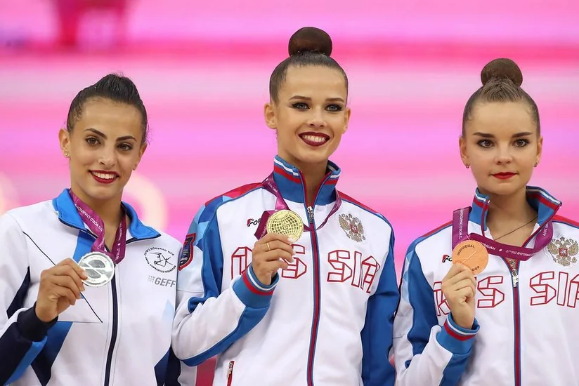 Putin Bakıda çempion olan gimnastları təbrik edib