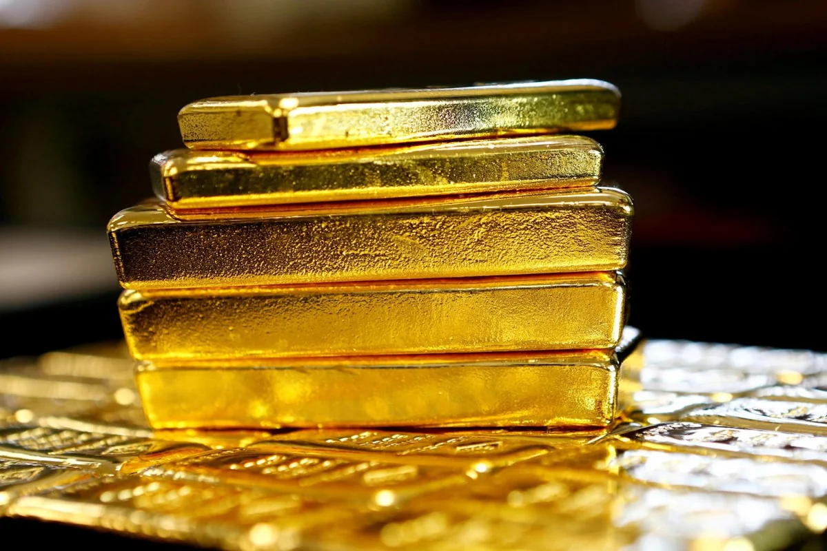 Gold prices decline amid Fed meeting results and US trade policy