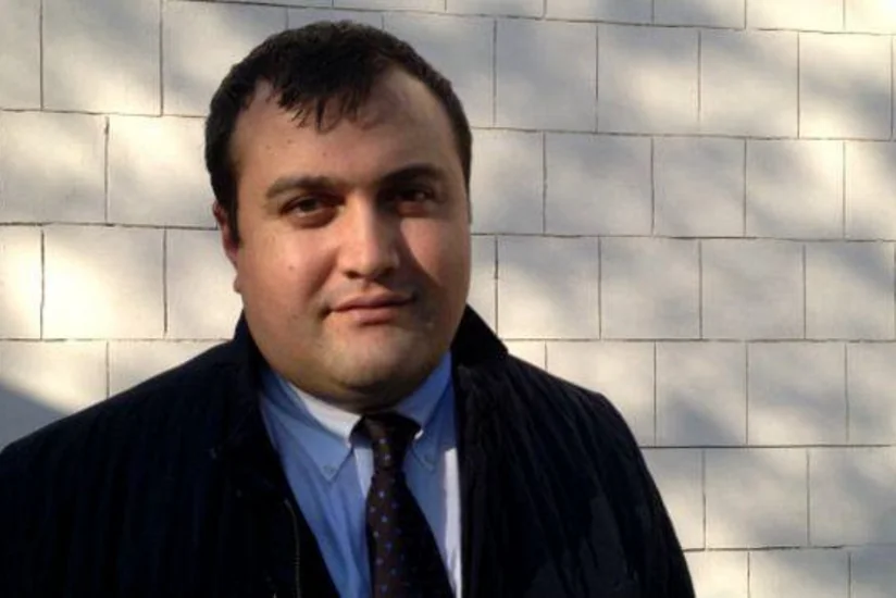 ​Vəkillər Kollegiyası: Elçin Sadıqova xəbərdarlıq edilməyib