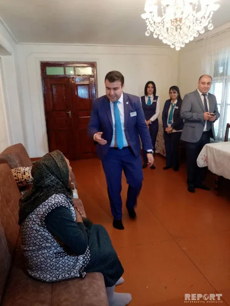 Azərbaycanda 99 yaşlı qadına ilk dəfə şəxsiyyət vəsiqəsi verilib - FOTOLAR