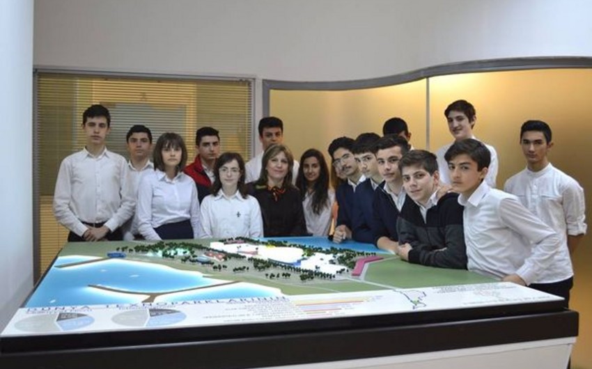 ​Məktəblilər Yüksək Texnologiyalar Parkının fəaliyyəti ilə tanış olub - FOTO
