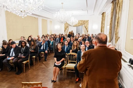 Parisdə Ümummilli Lider Heydər Əliyevə həsr edilmiş konsert keçirilib