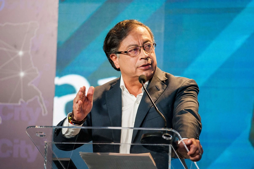 Kolumbiya Prezidenti nazirlərin istefasını tələb edib