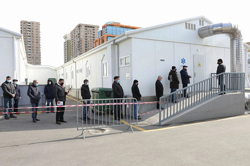 Dəniz obyektlərində çalışan neftçilərin peyvənd olunmasına başlanılıb