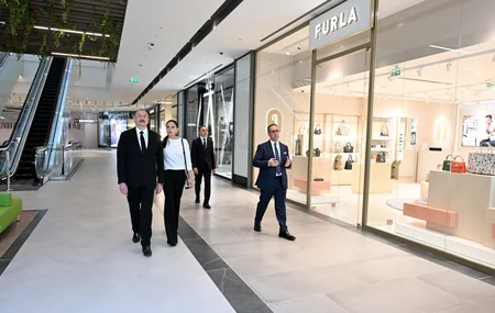 Prezident və birinci xanım Bakıda “Crescent Mall” ticarət mərkəzinin açılışında iştirak ediblər - YENİLƏNİB