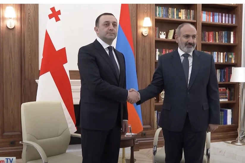 Ermənistan və Gürcüstan baş nazirləri görüşüb