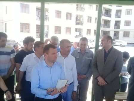 Səbail RİH-nin başçısı Jurnalistlər binasının sakinləri ilə görüşüb