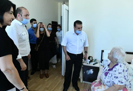 AGİN-in yaranmasının ildönümü münasibətilə Heydər Əliyevin məzarı ziyarət olunub