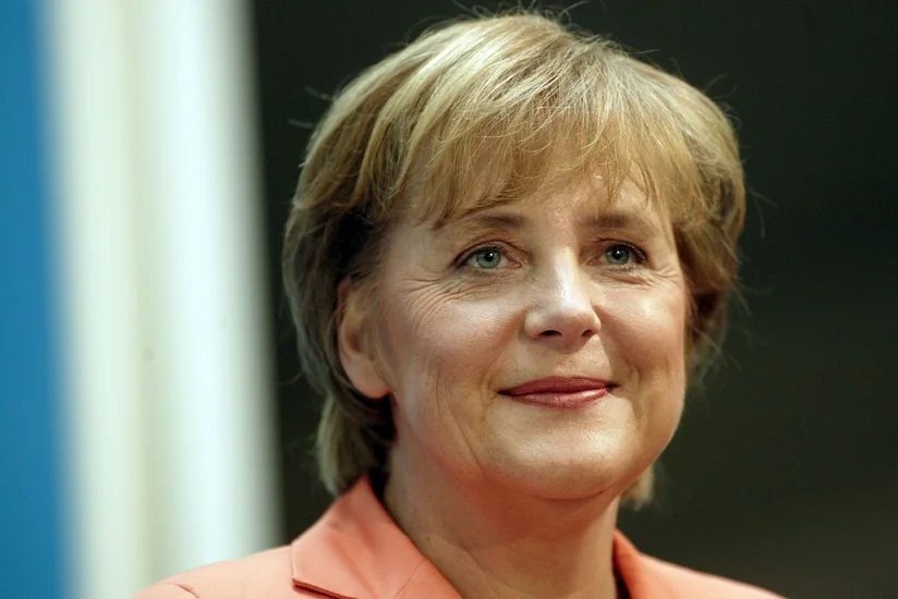 Angela Merkel yazda Gürcüstana səfər edəcək