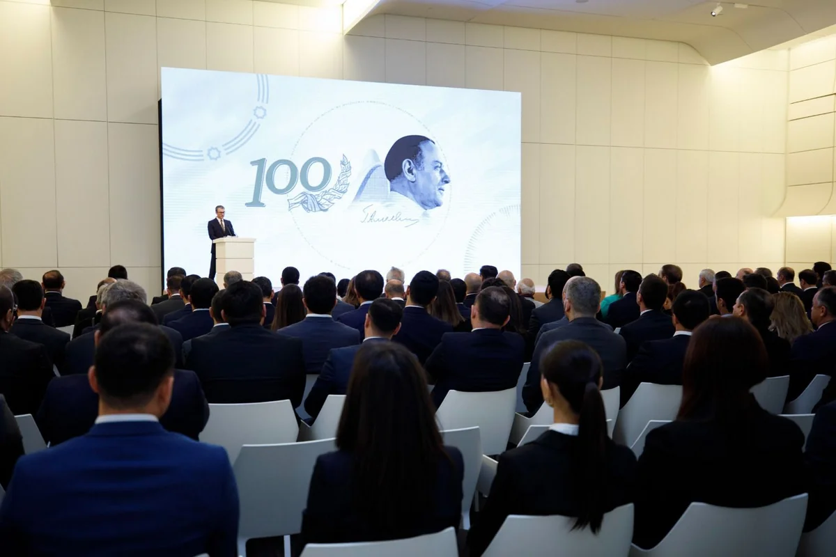 “AzerGold” Heydər Əliyevin 100 illiyinə həsr olunan qızıl sikkə təqdim edib