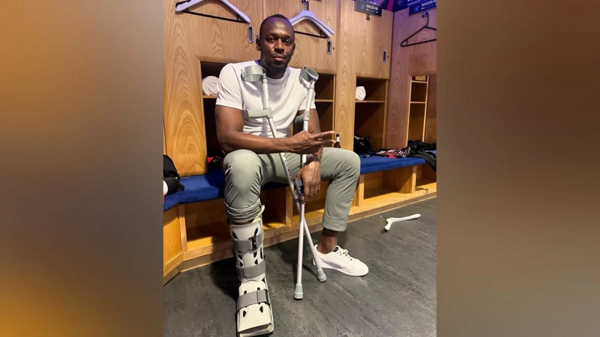 Useyn Bolt futbol matçında ağır zədə alıb