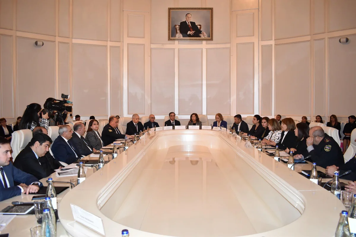 Gəncədə çətin həyat şəraitində yaşayan uşaqların müdafiəsi ilə bağlı müzakirələr aparılıb