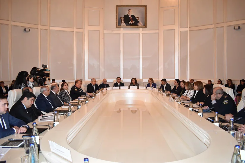 Gəncədə çətin həyat şəraitində yaşayan uşaqların müdafiəsi ilə bağlı müzakirələr aparılıb