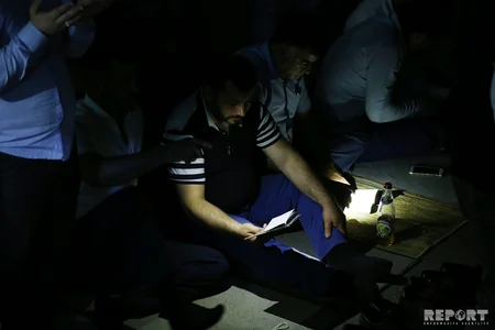 Bakıda Ramazan ayının ilk Qədr gecəsi qeyd olunub - FOTOREPORTAJ
