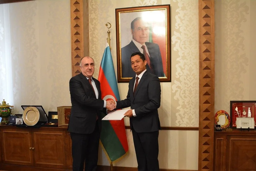 Elmar Məmmədyarov Hindistanın Azərbaycandakı yeni səfirini qəbul edib