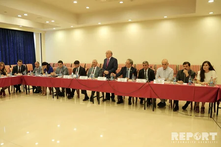 Mübariz Qurbanlı: Dini xurafatla dini radikalizm bir medalın iki üzüdür