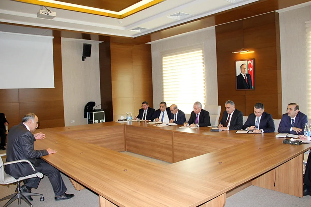 Kənd təsərrüfatı naziri Ağdaşda vətəndaşları qəbul edib
