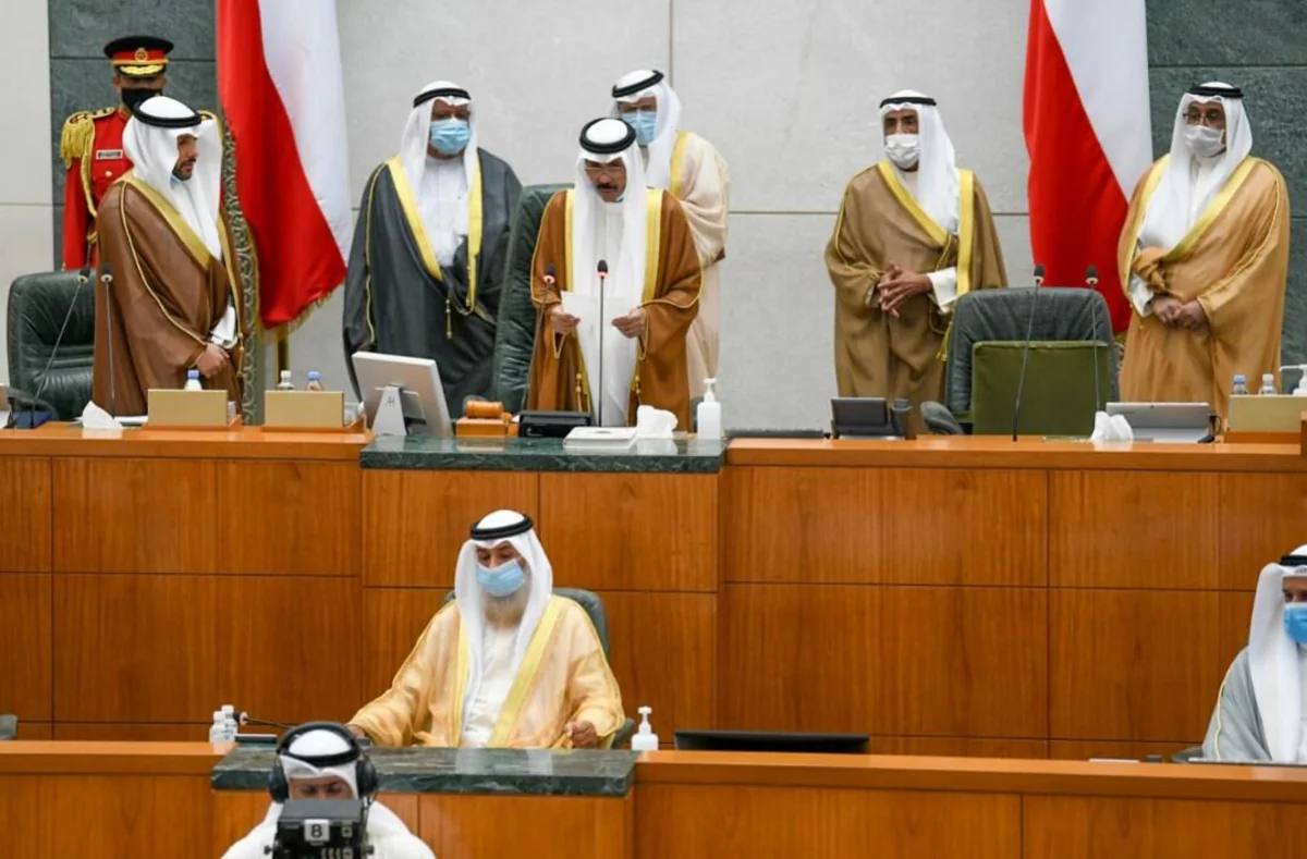 Küveytin yeni əmiri and içdi