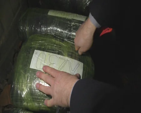 Xarici narkotacirlərin Azərbaycana göndərdiyi 19 kiloqram narkotik dövriyyədən çıxarılıb