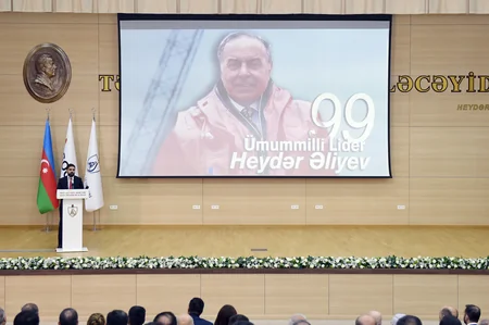 Rövşən Nəcəf: “Ulu Öndərin müəyyənləşdirdiyi inkişaf konsepsiyası milli neft strategiyası olub”