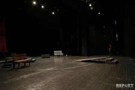 Gənc Tamaşaçılar Teatrı: Ümidimiz hələ ölməyib - REPORTAJ