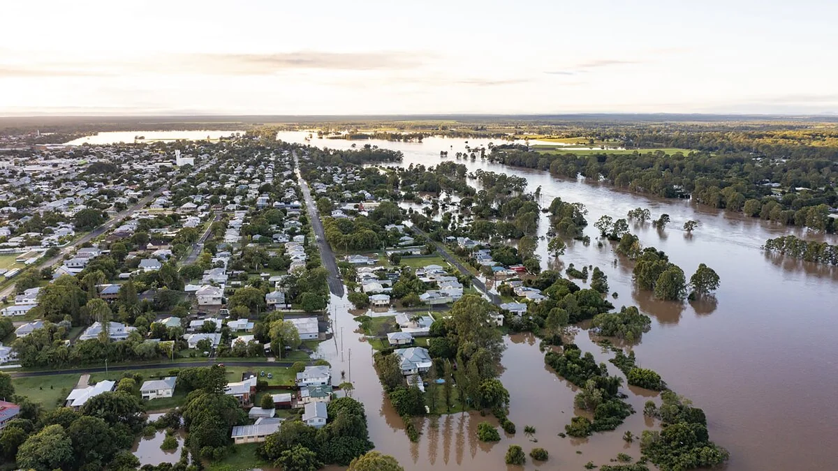Ten dead in Australia flooding