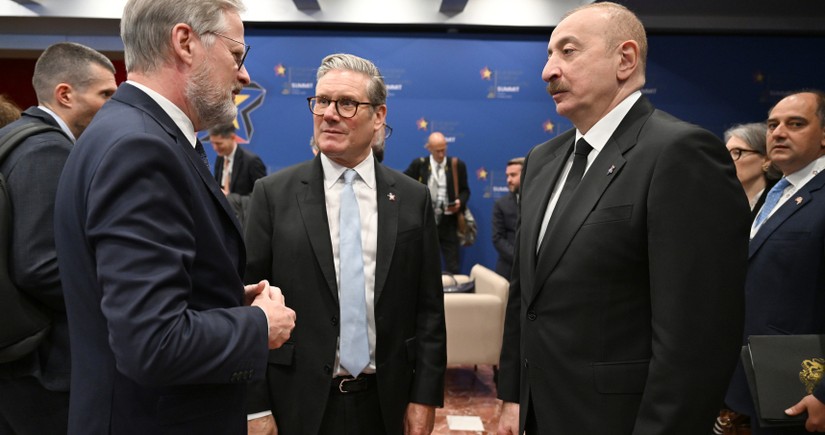 Azerbaijani president meets with British prime minister