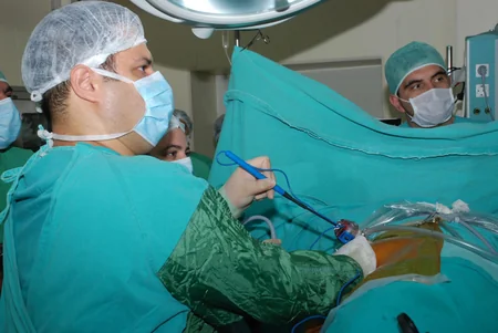 Tibb Universitetinin klinikasında daha iki xəstəyə böyrək köçürülüb