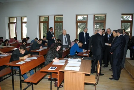 Media nümayəndələri AzTU-da imtahanların gedişini izləyiblər