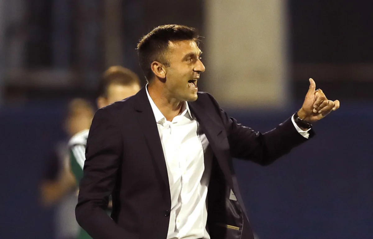Xorvatiya Dinamosunun baş məşqçisi evinin qarşısında döyülüb