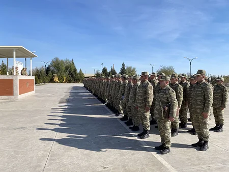 Начальник Генштаба проверил боеготовность расположенных в высокогорье воинских частей в приграничных с Арменией районах