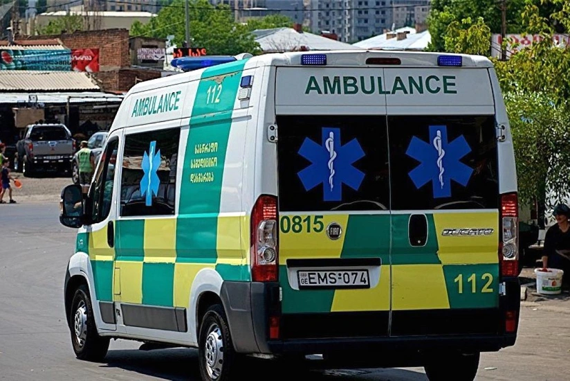 Gürcüstanda mikroavtobus dərəyə aşıb, ölənlərin sayı artdı
