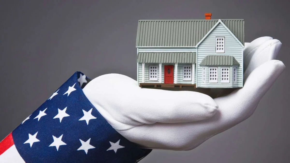 US mortgage rates plunge to historic low