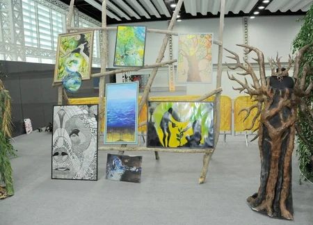Leyla Aliyeva attends youth exhibition 'Through the eyes of students: Environmental problems of ways of addressing them' - PHOTO