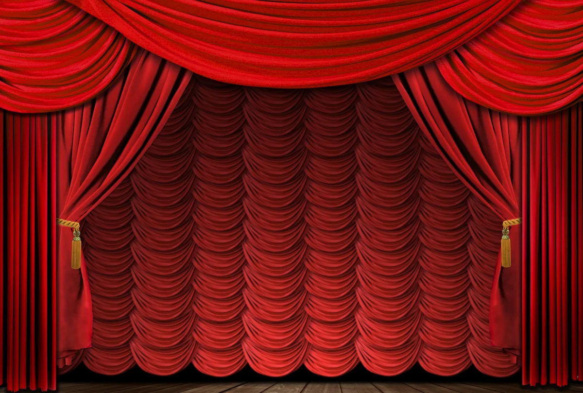 В театре YUĞ состоится премьера двух спектаклей