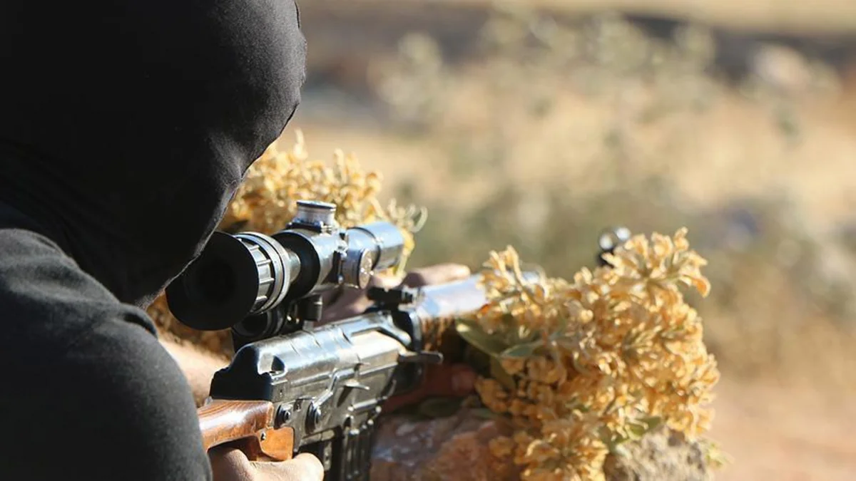 İran zabiti Suriyadakı döyüşlərdə həlak olub