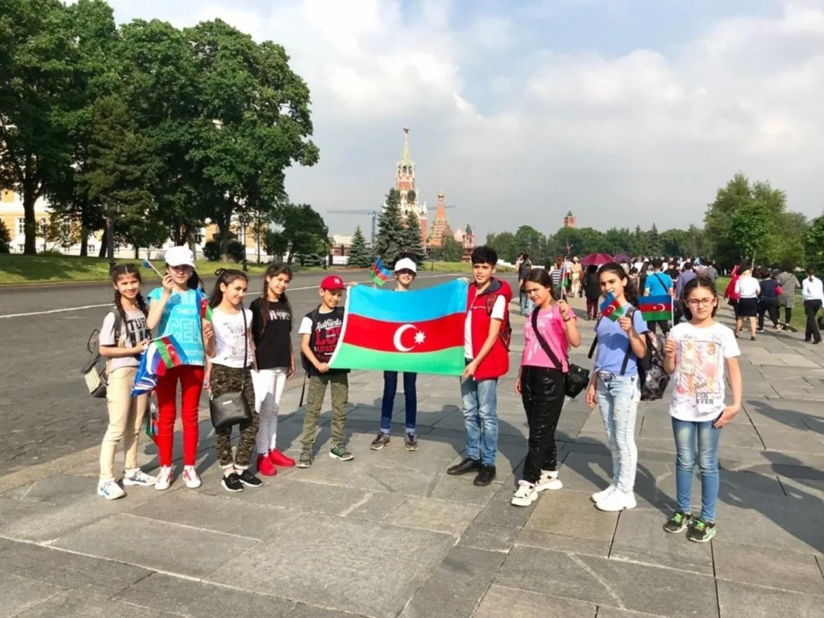 По инициативе Лейлы Алиевой воспитанники бакинских детских домов прибыли в Москву - ФОТО