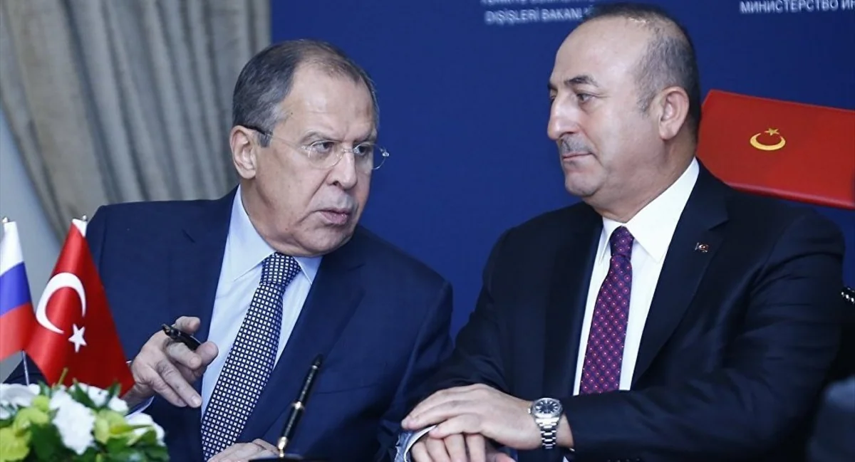 Состоялся телефонный разговор между главами МИД Турции и России