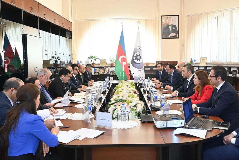 Elm və Təhsil Nazirliyi Ombudsmanla birgə işçi qruplarının yaradılmasını müzakirə edib
