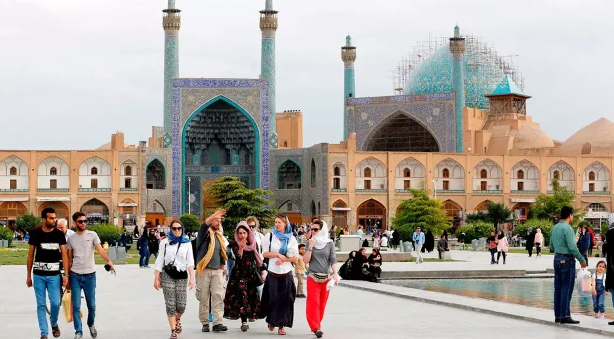 Иран возобновляет выдачу виз для туристов