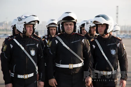 BŞBPİ-nin rəisi Mirqafar Seyidov yol polislərininin sıra baxışını keçirib - FOTO