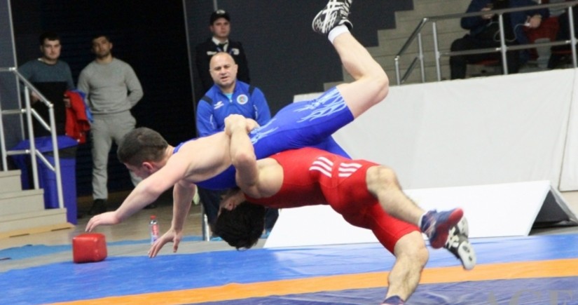 Два азербайджанских борца вышли в финал чемпионата Европы в Северной Македонии