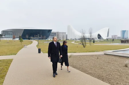 Prezident İlham Əliyev Bakıda yeni salınmış parkın açılışında iştirak edib - YENİLƏNİB