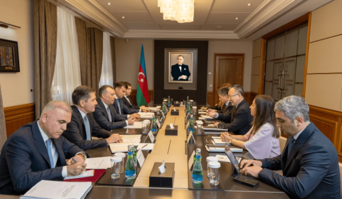 Азербайджан обсудил с АБР новую Стратегию партнерства