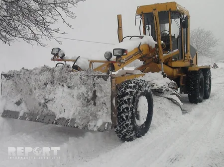 Qaxda bəzi yerlərdə qarın qalınlığı 90 sm-ə çatıb - FOTO