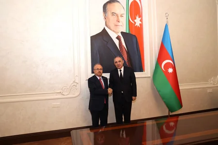 Kamran Əliyev Türkiyənin Azərbaycandakı səfiri ilə görüşüb