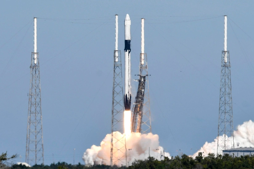 SpaceX Dragon launches NASA cargo to Space Station