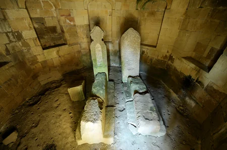 Cemetery for famous personalities: Shakhandan - PHOTO REPORT