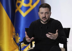 Zelenski Putinin elan etdiyi Pasxa atəşkəsi haqqında danışıb